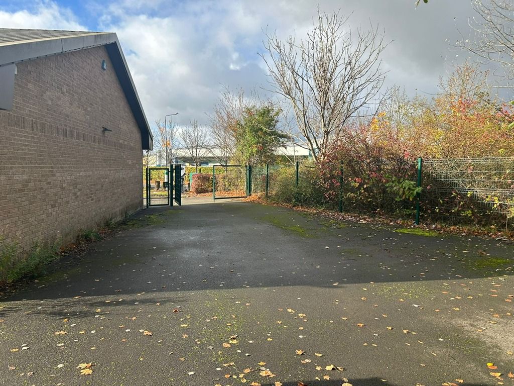 Property photo 3 of 6 Photo 5