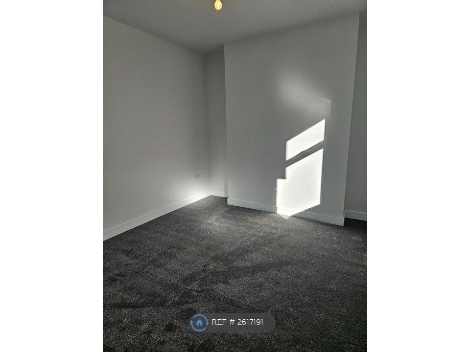 Property photo 3 of 10 Lounge