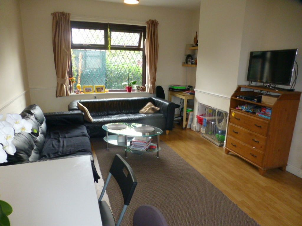 Property photo 2 of 6 Photograph 2