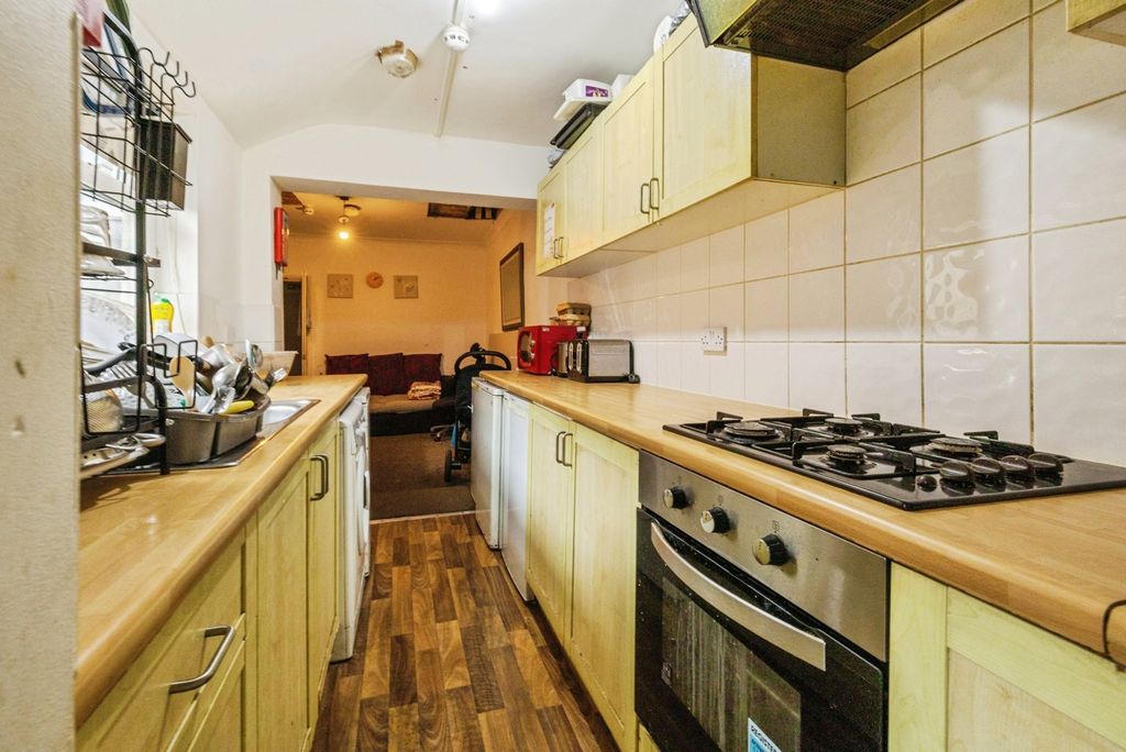 Property photo 3 of 11 Photo