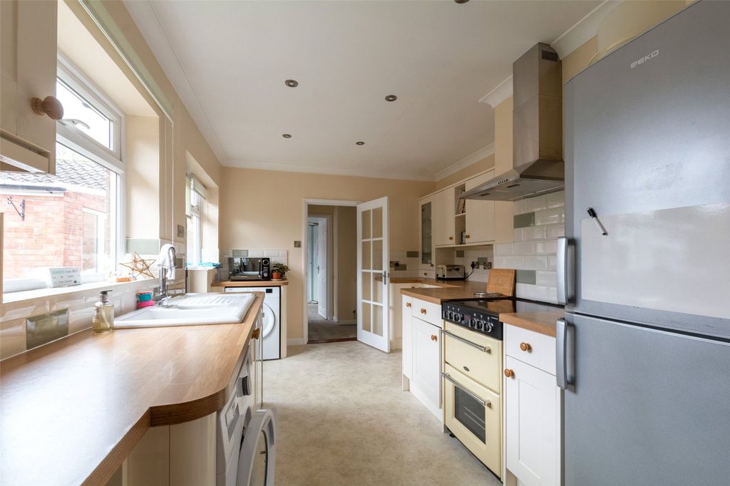 Property photo 2 of 17 Picture No. 08