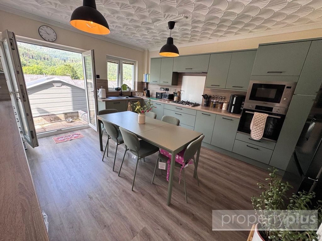 Property photo 2 of 12 Picture No. 09
