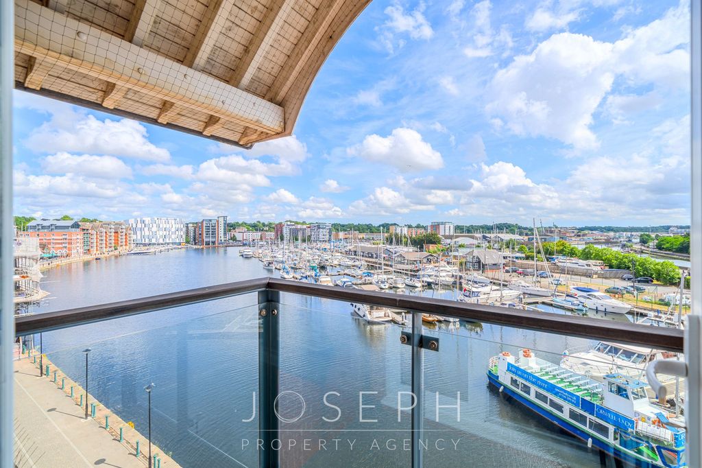 Additional image 13 of 2 bed penthouse for saleKey Street, Ipswich IP4