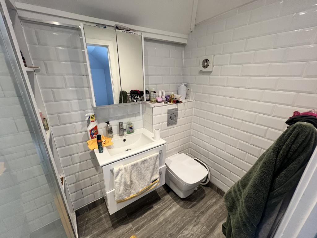 Property photo 3 of 6 Bathroom