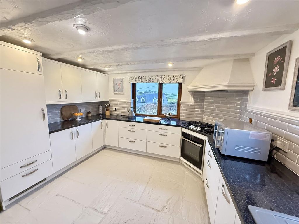 Property photo 2 of 41 Img_2689.Jpeg