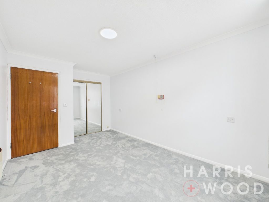 Property photo 3 of 15 4933703