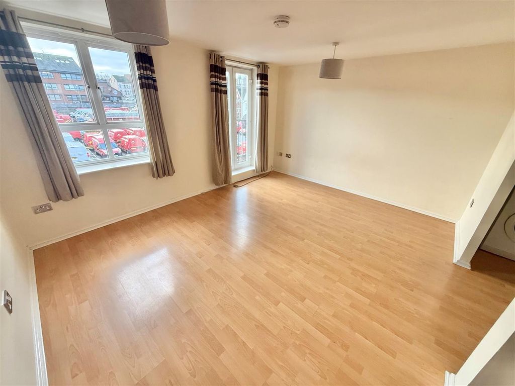 Property photo 2 of 6 Living Room