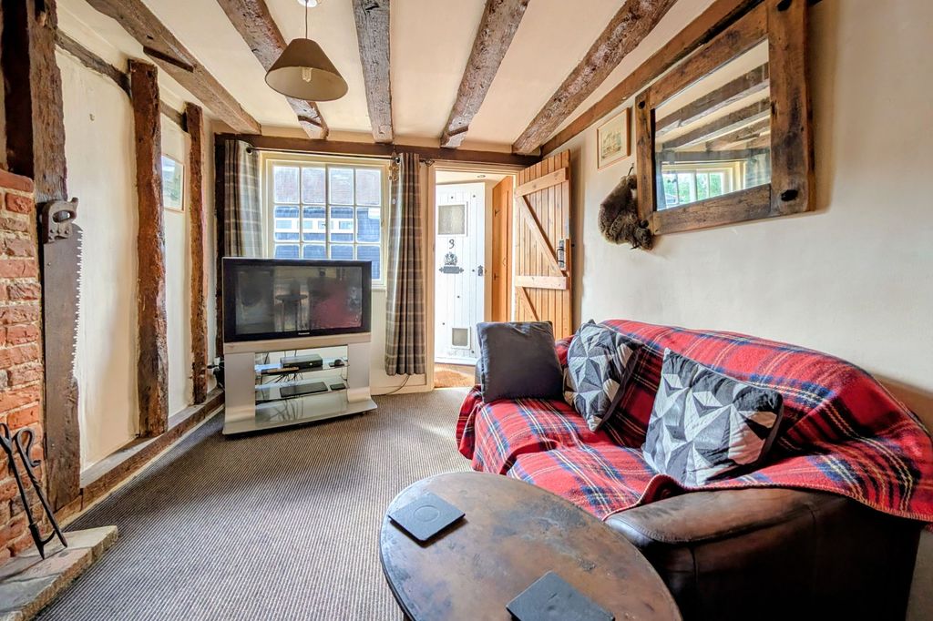 Property photo 2 of 10