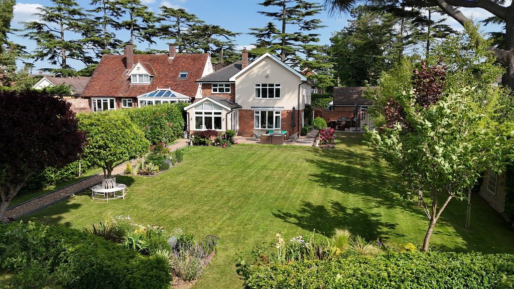 Property photo 2 of 51