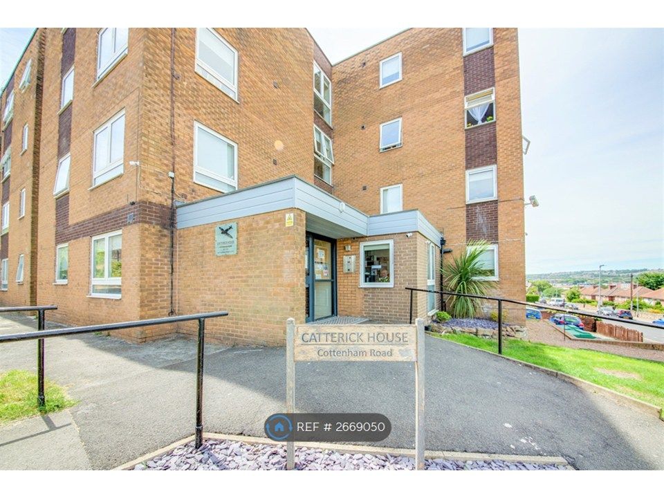 Property photo 2 of 35