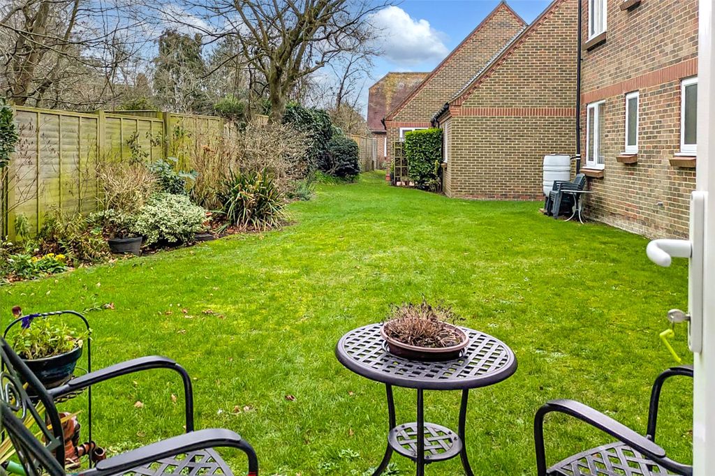 Property photo 2 of 19 Picture No. 22