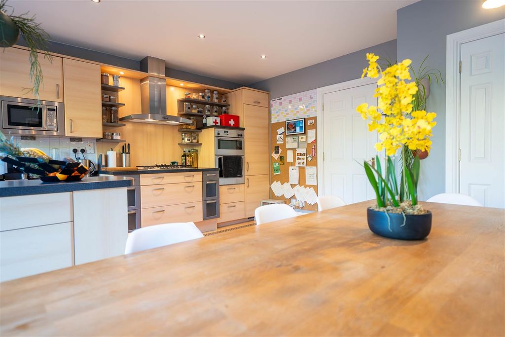 Additional image 7 of 4 bed property for saleGraybank Road, Perth PH2