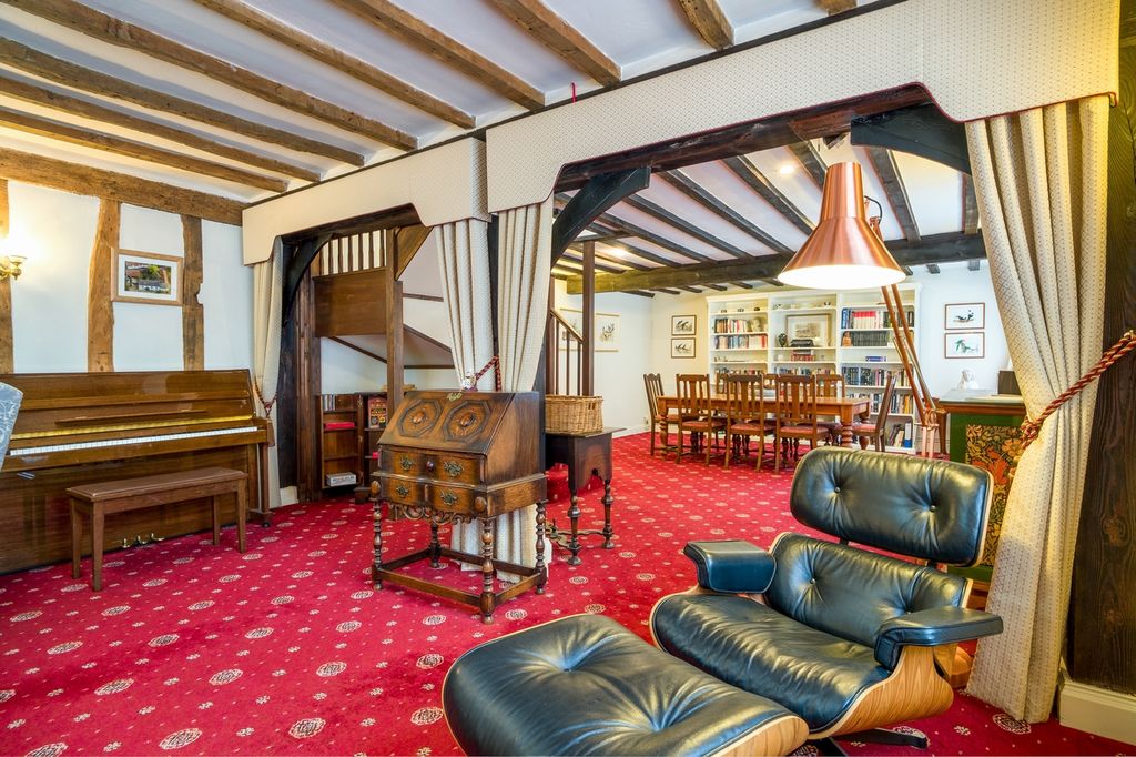 Property photo 3 of 41