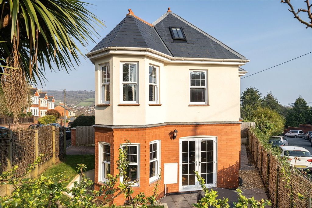 Property photo 1 of 16 Picture No. 09
