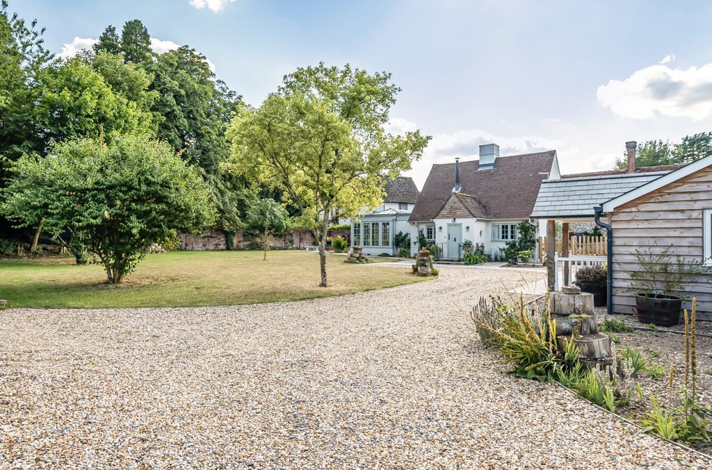 Property photo 1 of 20 1323699-6-686Fe0c...