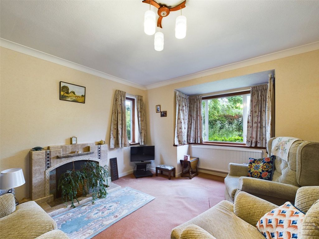 Property photo 2 of 17 Picture No. 11