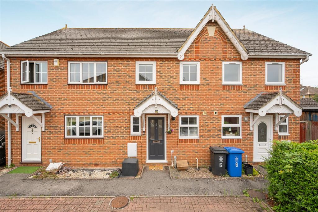 Property photo 1 of 8