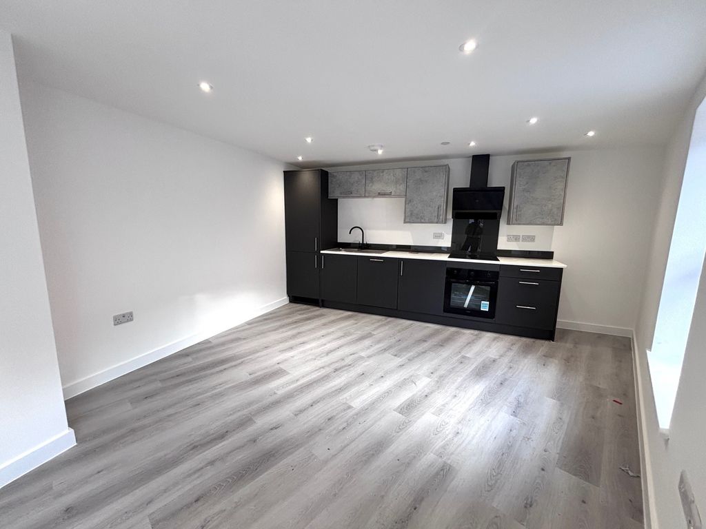 Property photo 1 of 8 Living Room