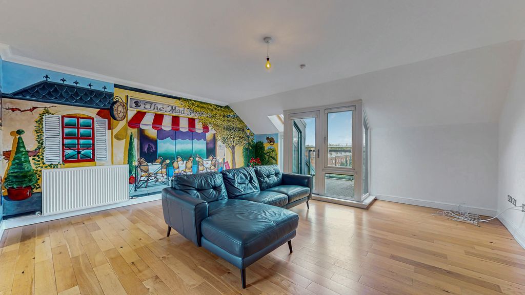 Property photo 2 of 32 24-Print-166 Queen Margaret Drive Flat 6.1_49