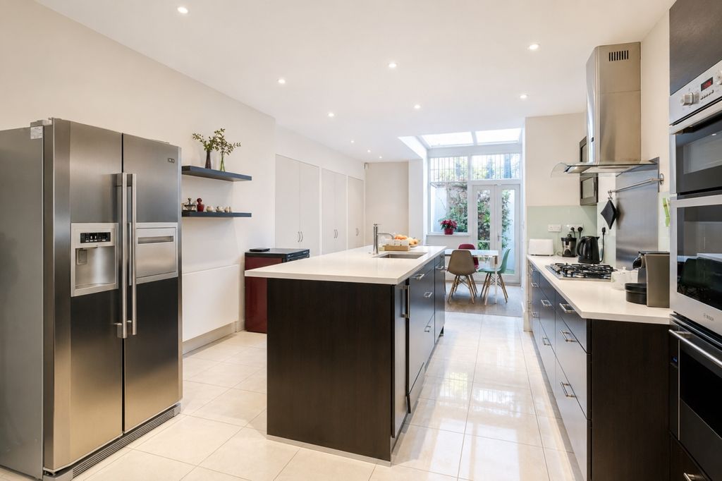 Property photo 1 of 17 1