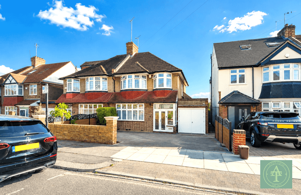 Property photo 1 of 27 3 Bedroom Semi Detached For Sale