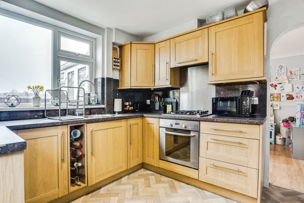 Property photo 2 of 16