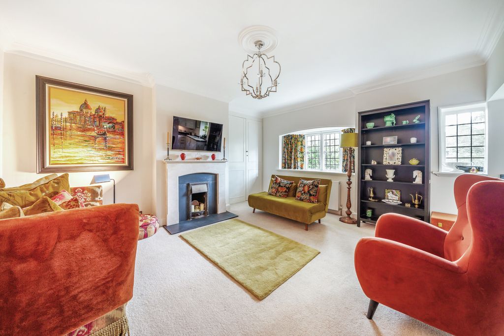 Property photo 3 of 13