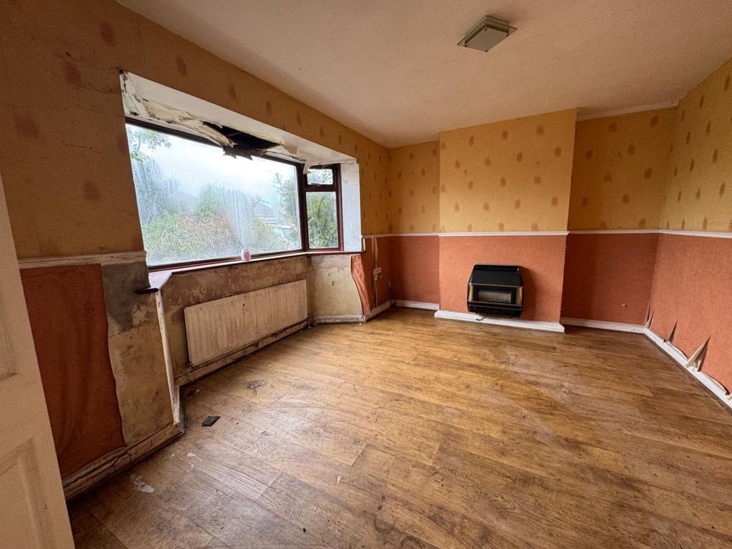 Property photo 3 of 14 538310F4-0214-46B9-A507-2Dd80019856F