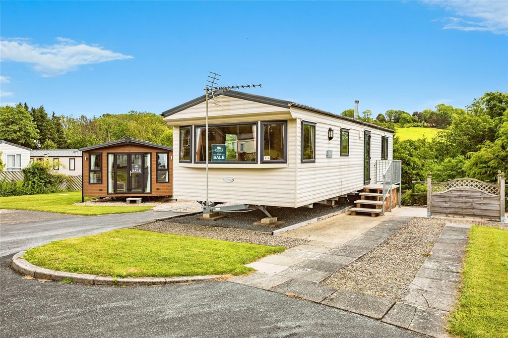Property photo 2 of 16 Picture No. 23