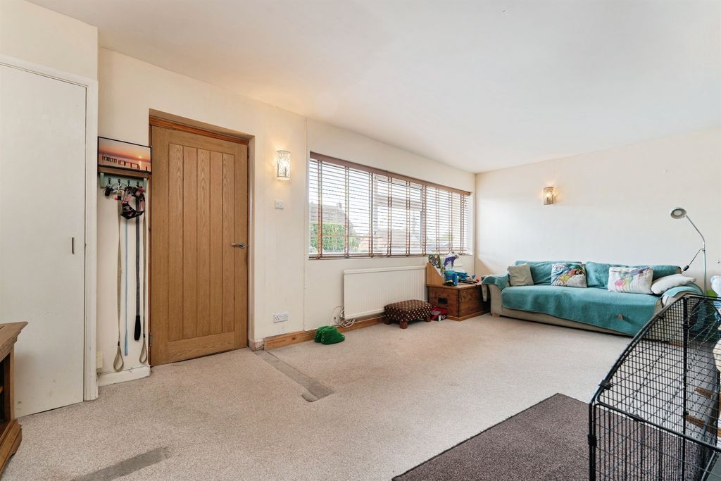 Property photo 2 of 22
