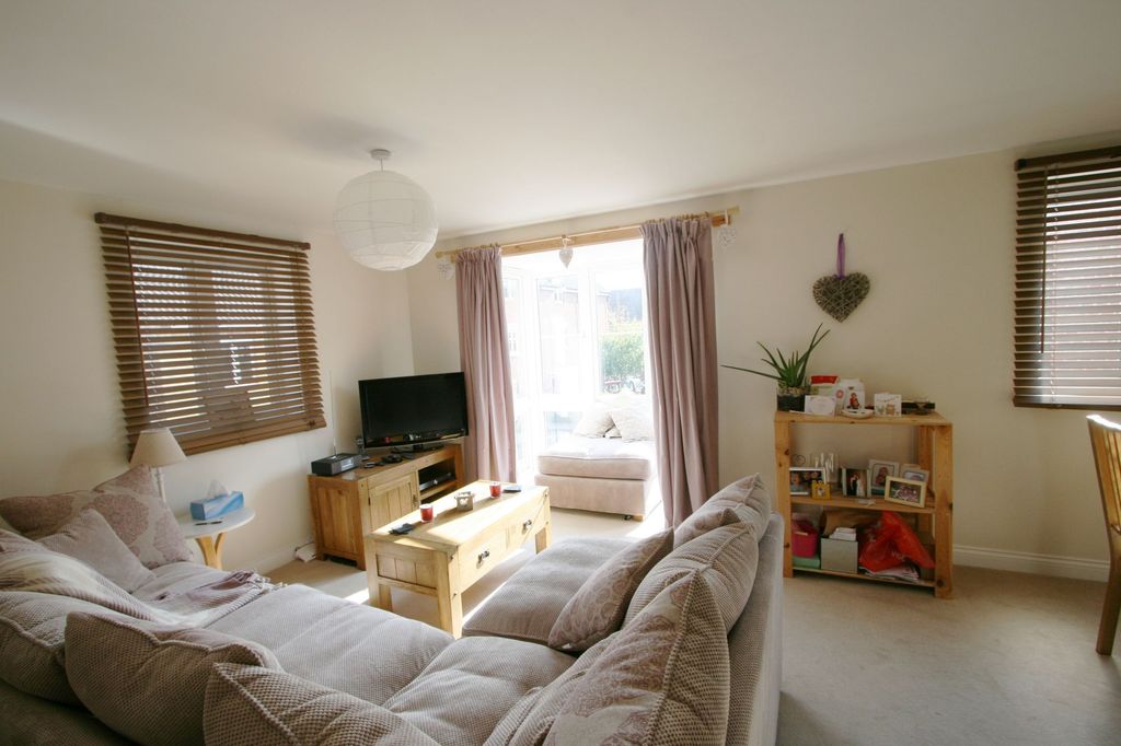 Property photo 2 of 6