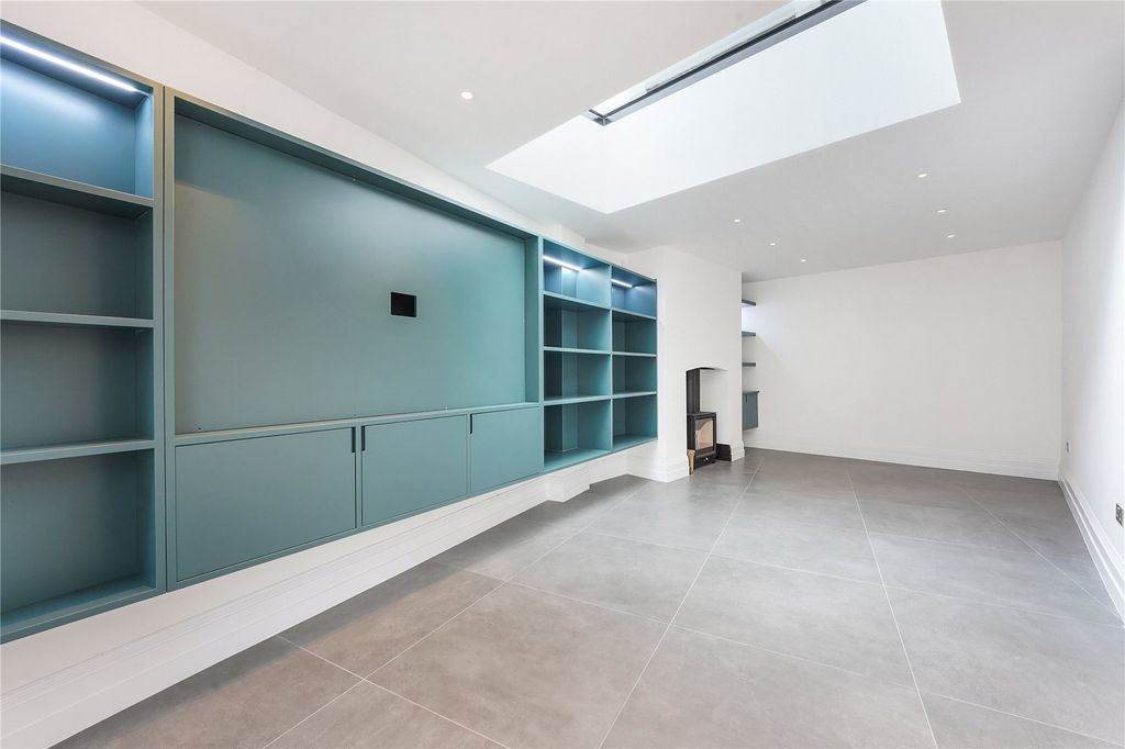 Property photo 2 of 10 Picture No. 20