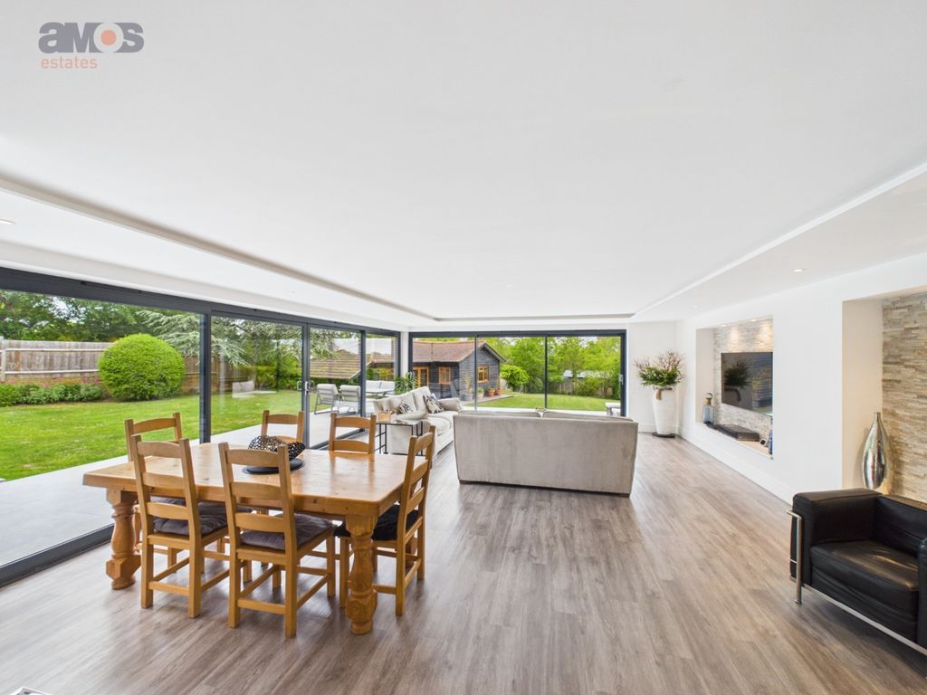 Property photo 3 of 34 4942344