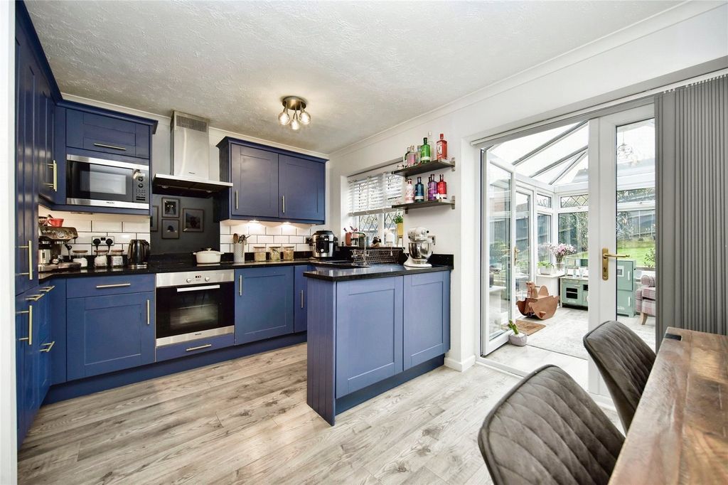 Property photo 2 of 17 Kitchen/Diner