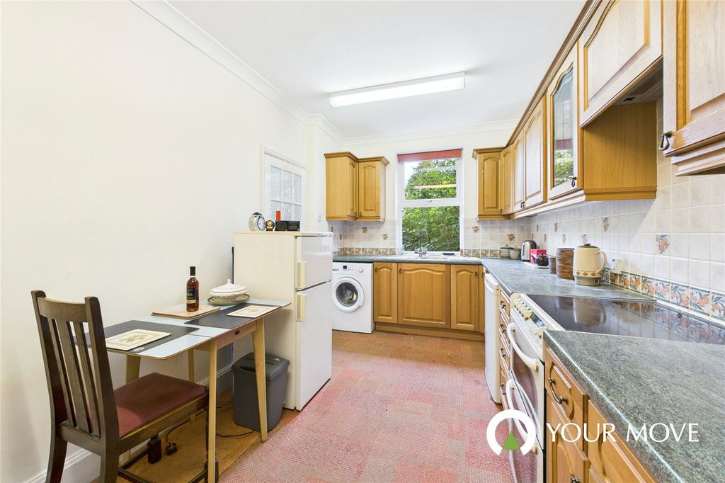 Property photo 2 of 14 Picture No. 21