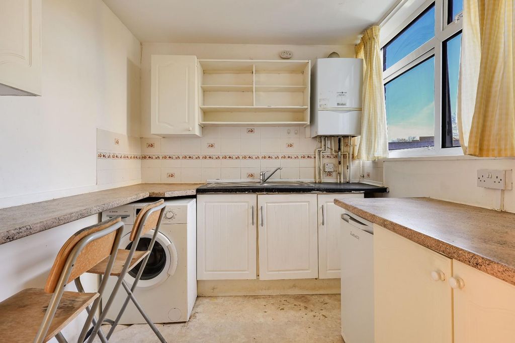 Property photo 3 of 16 Img (10).Jpg