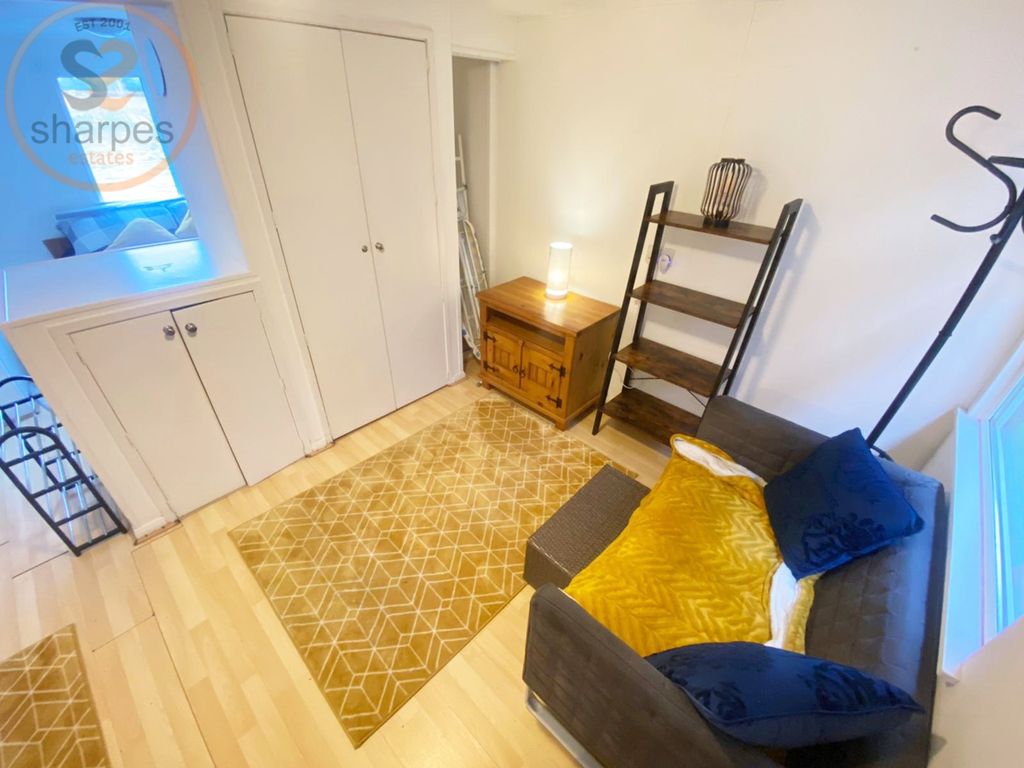 Property photo 2 of 14 2. Living Room