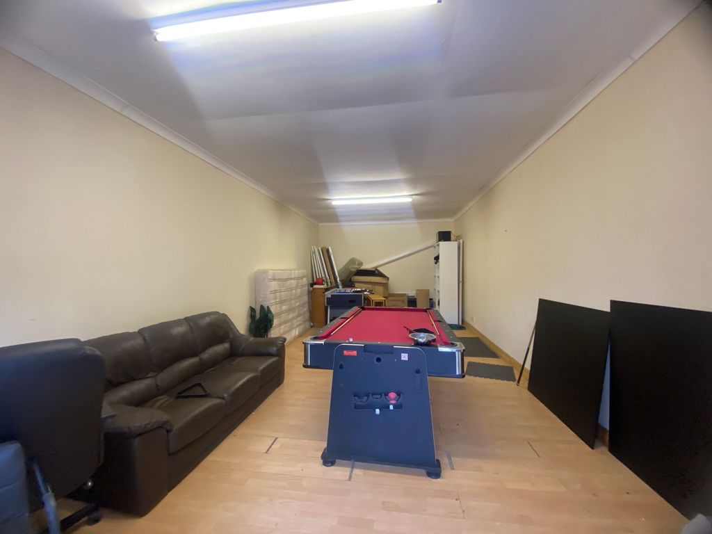 Property photo 1 of 4