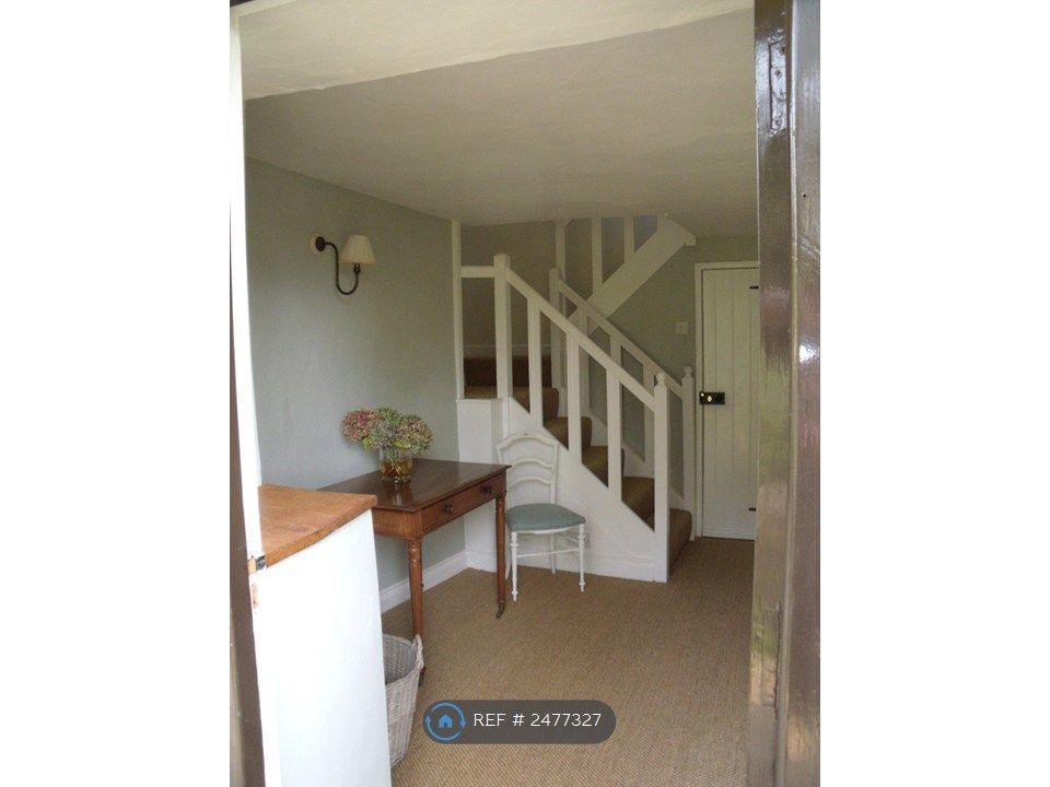 Property photo 2 of 16 Hall  2.6m x 2.1 m