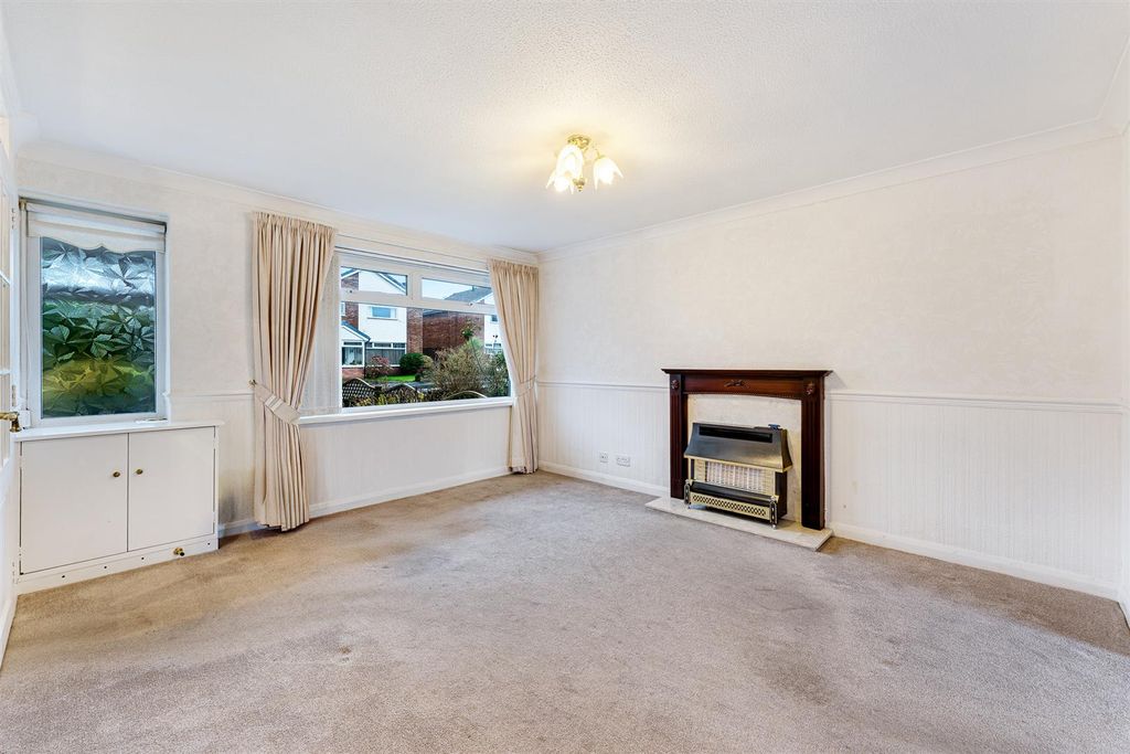 Property photo 2 of 25 22 Hawthorne Drive-23.Jpg