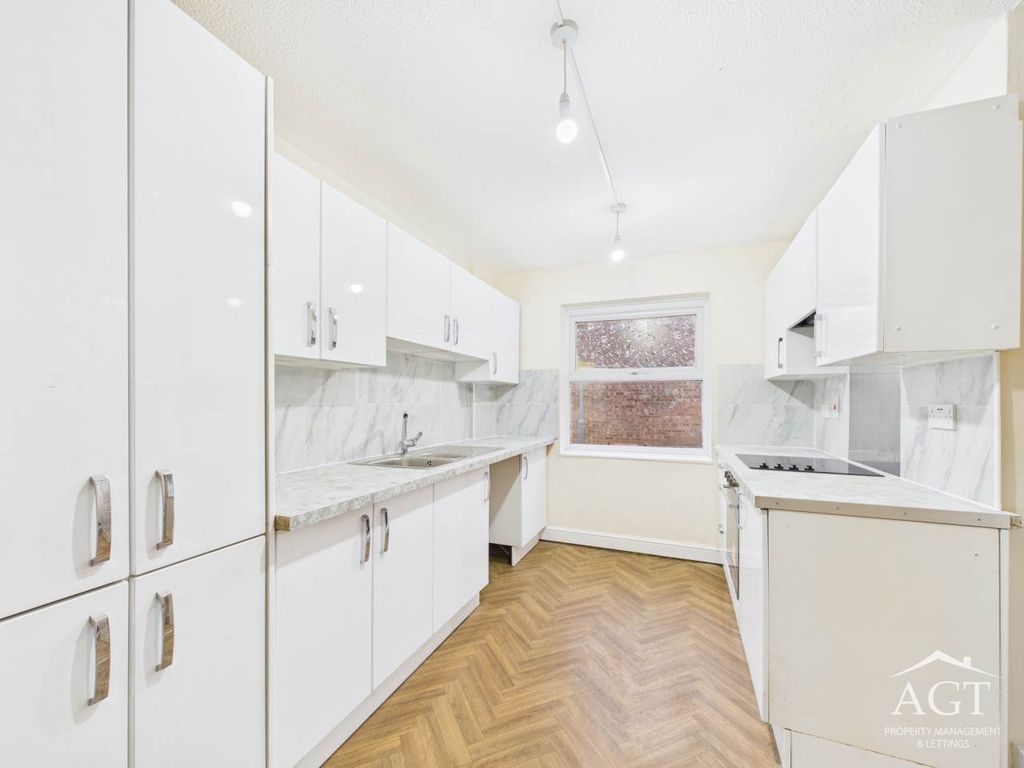 Property photo 1 of 15 Kitchen