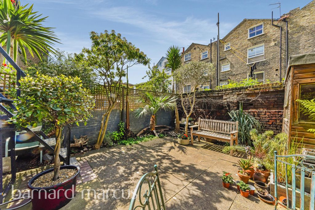 Property photo 3 of 9 Garden