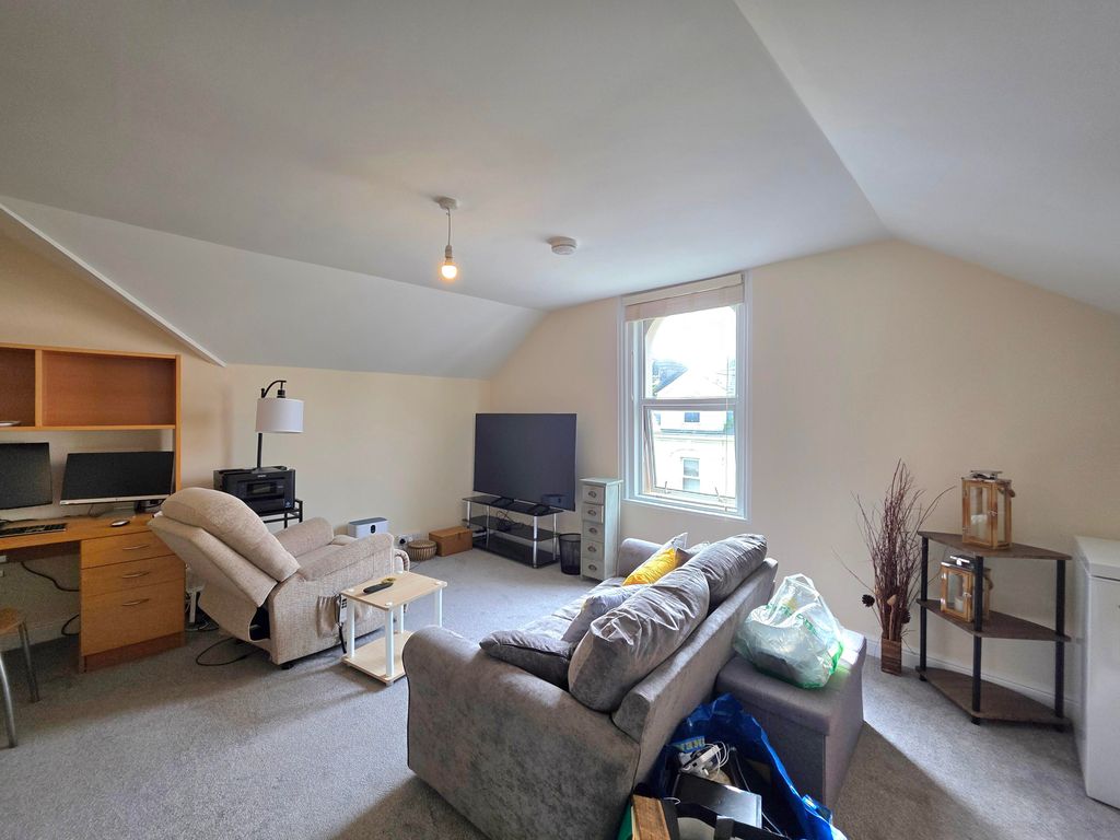 Property photo 3 of 5 Image