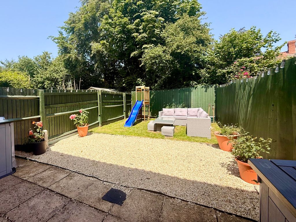 Property photo 3 of 13 Garden