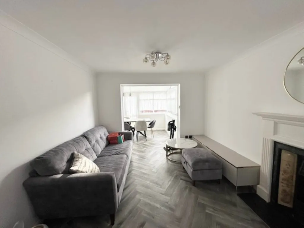House in London, London Borough of Newham - More
