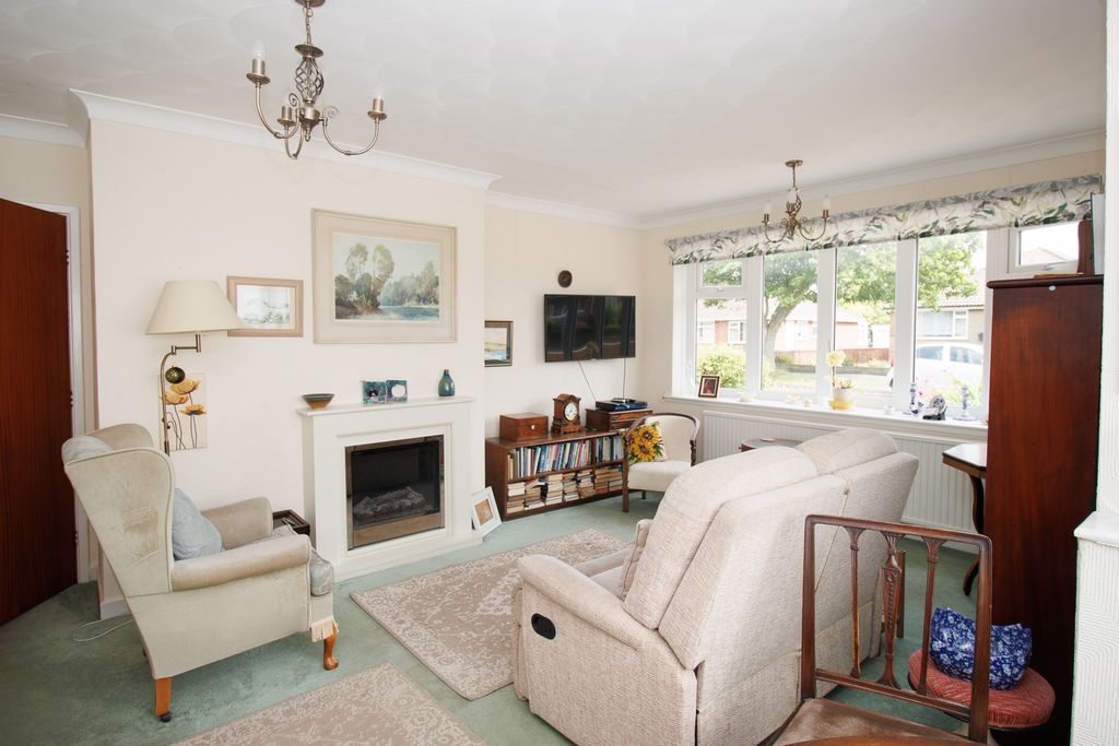 Property photo 2 of 20