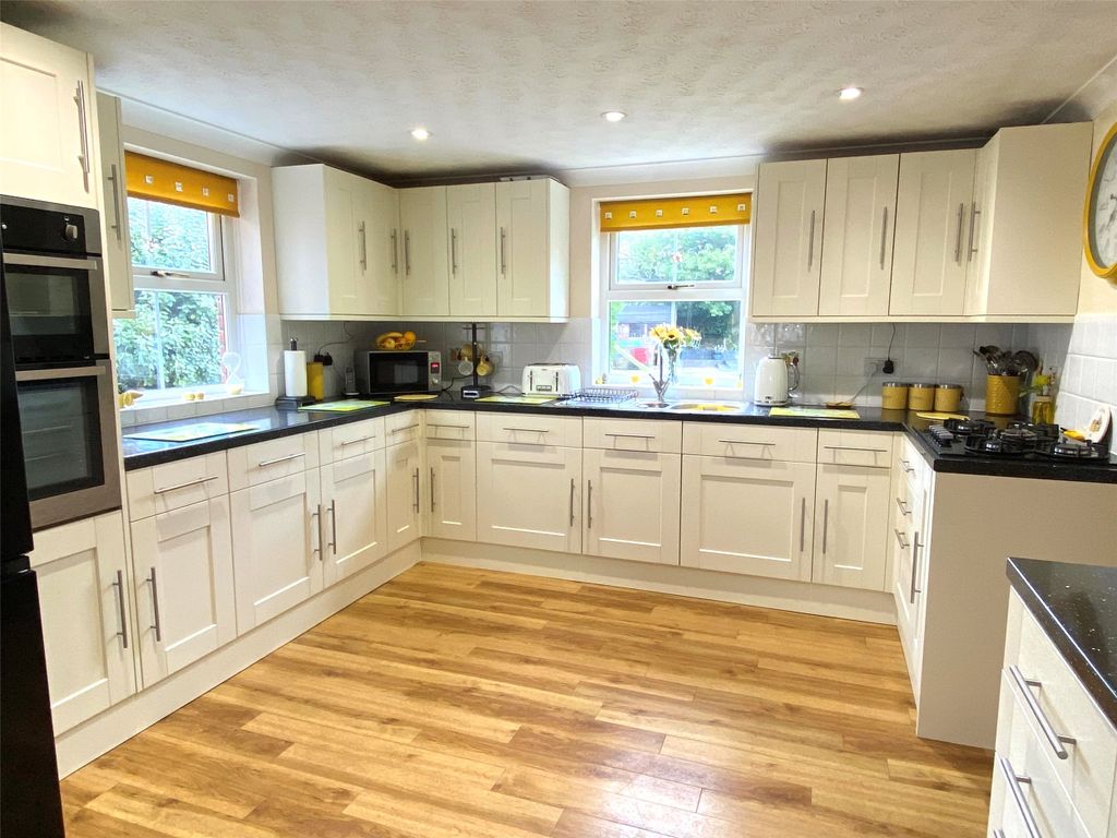 Property photo 3 of 13 Picture No. 13