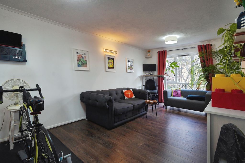 Property photo 2 of 15