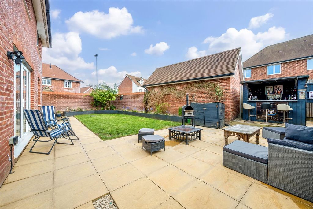 Property photo 2 of 22 Sketch_Ph25_6507532.Jpg