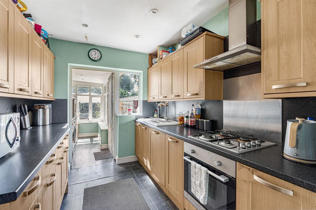 Property photo 2 of 12